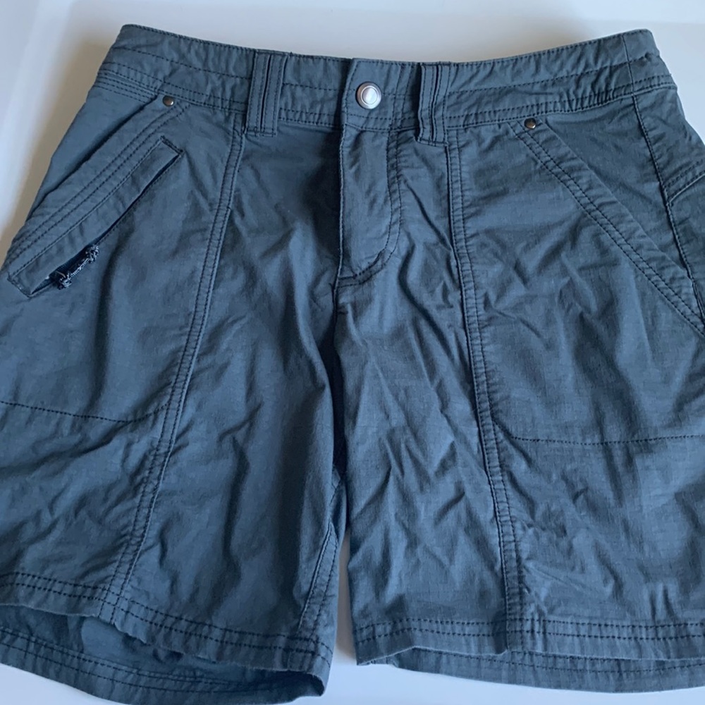 Title Nine Big B Shorts 7"